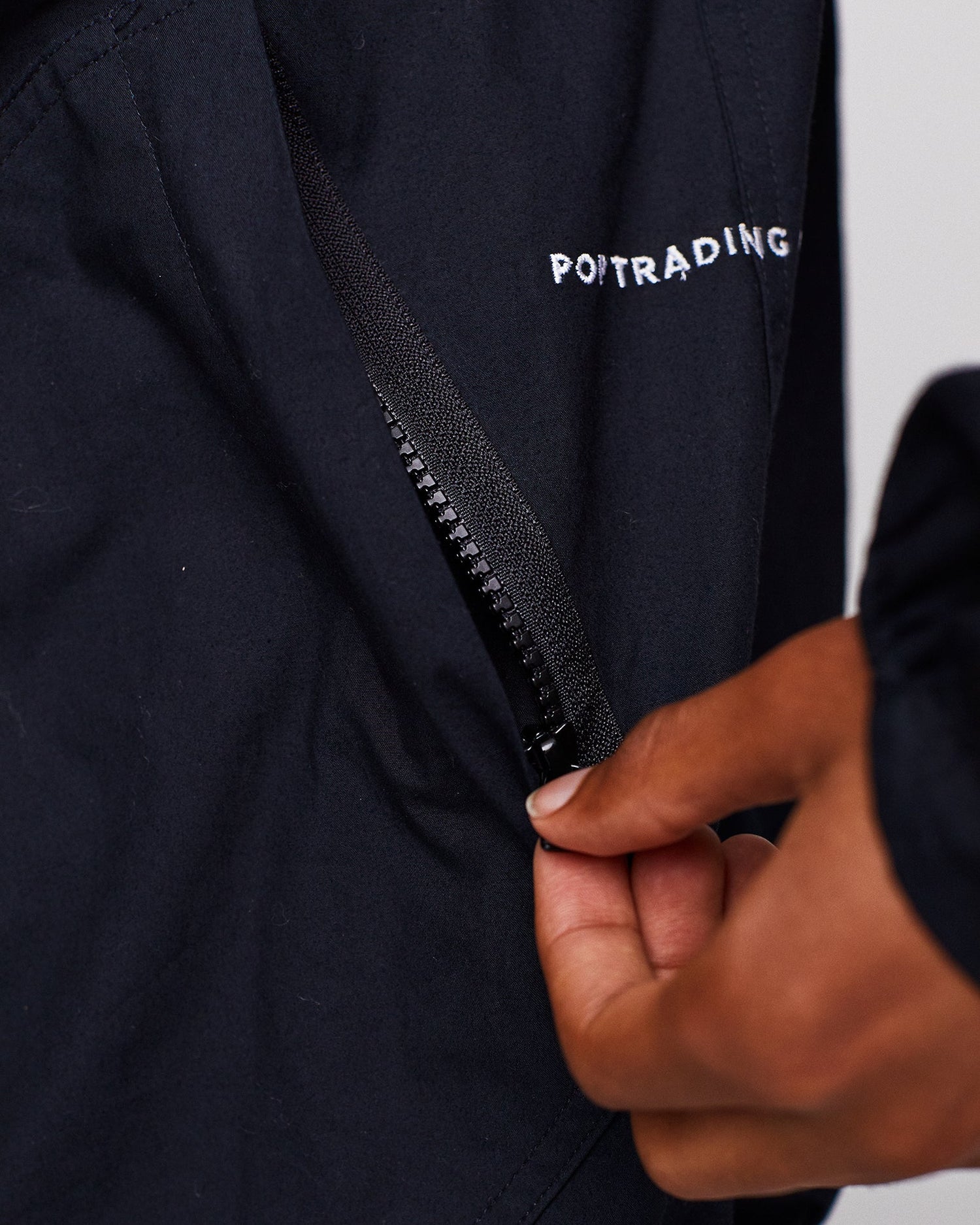 Pop Simple Hooded Jacket Black