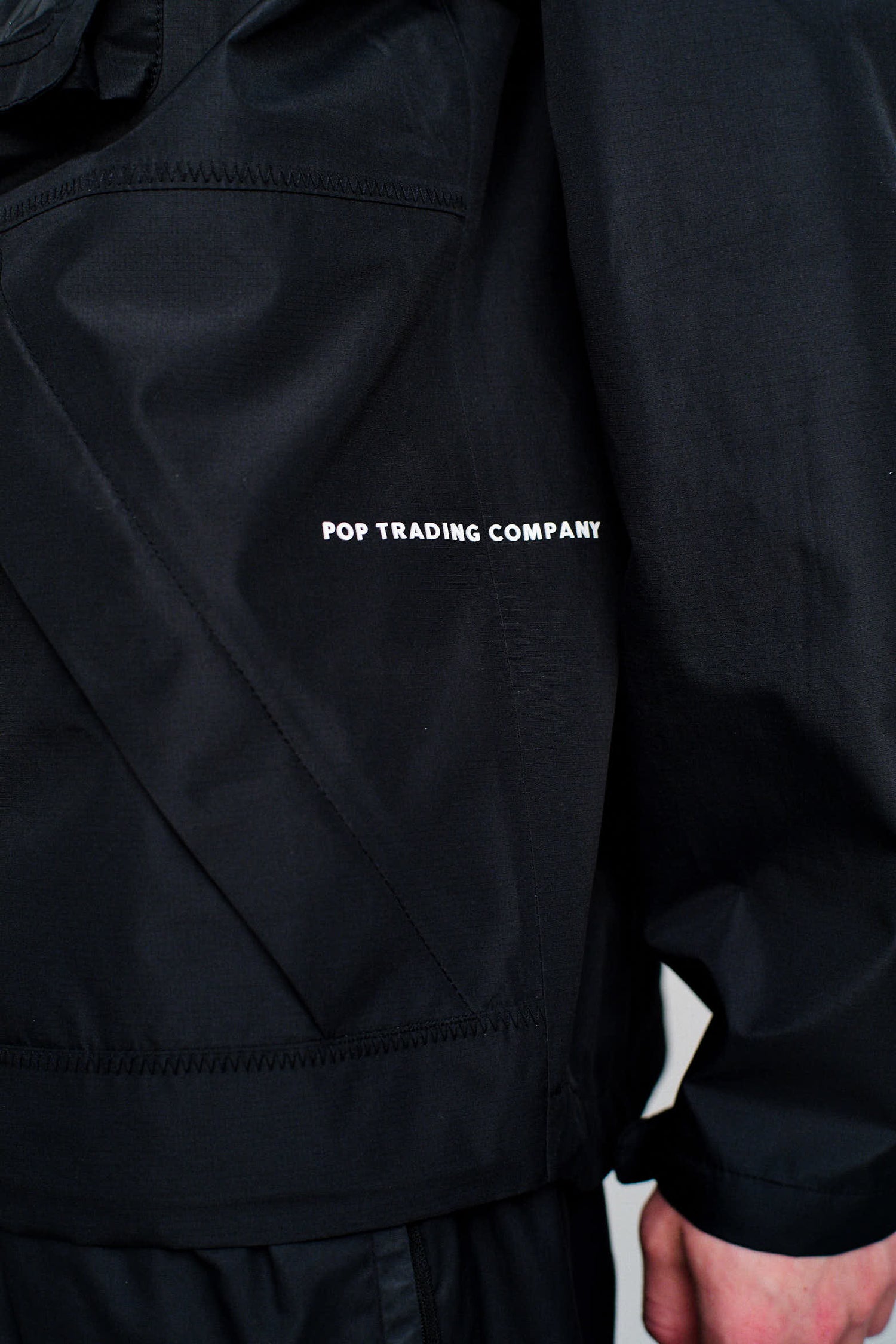 Pop Oracle Jacket Black