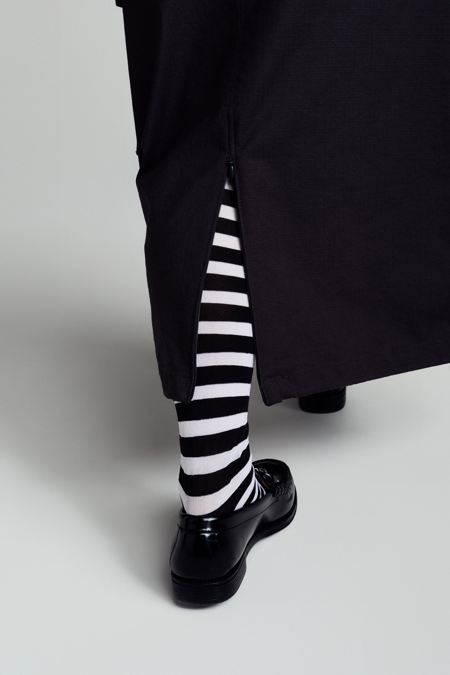 POP Sophie Zip Off Skirt Anthracite